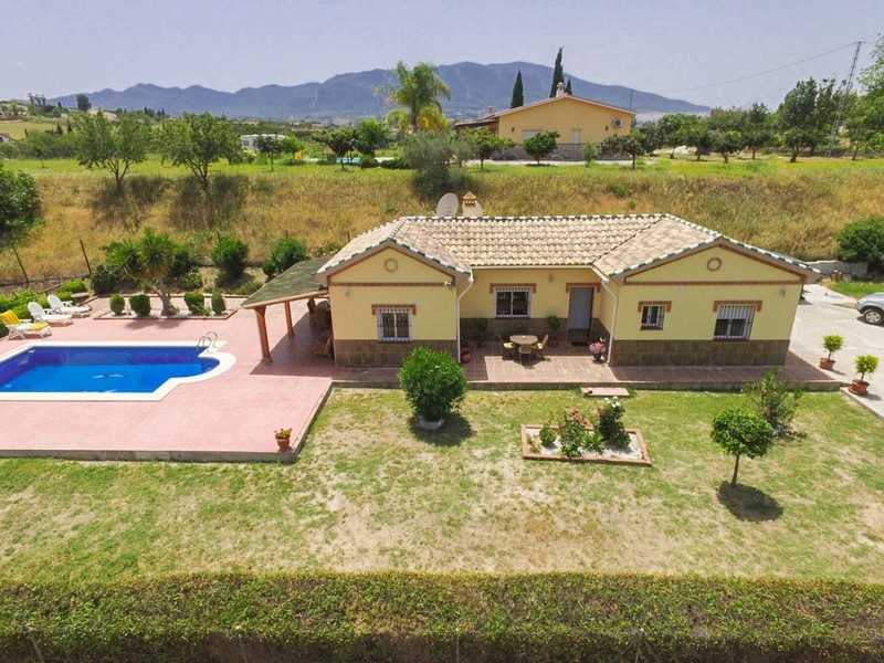 Country villa 30 minutes from Marbella